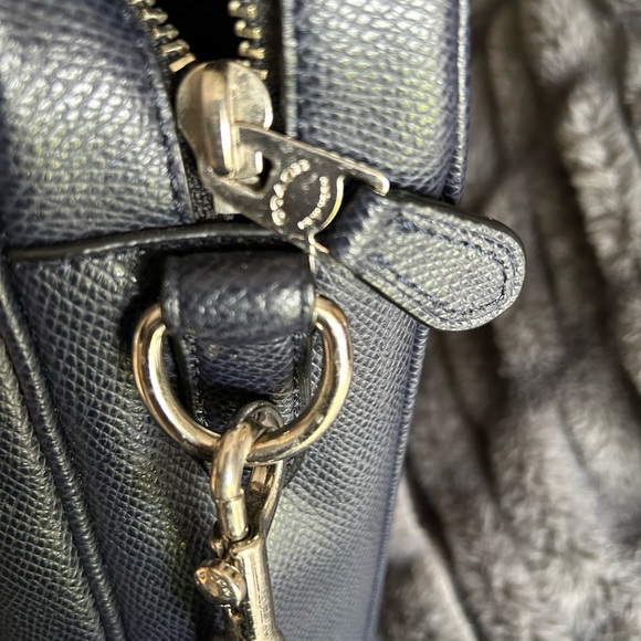 Beautiful!! Barely used, like new condition. Leather Coach briefcase laptop bag - Picture 4 of 16